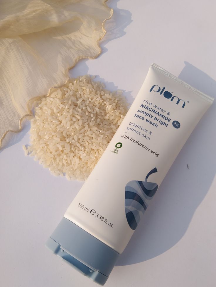 Plum Rice Water & 2% Niacinamide Simply Bright Face Wash Size: 100ml