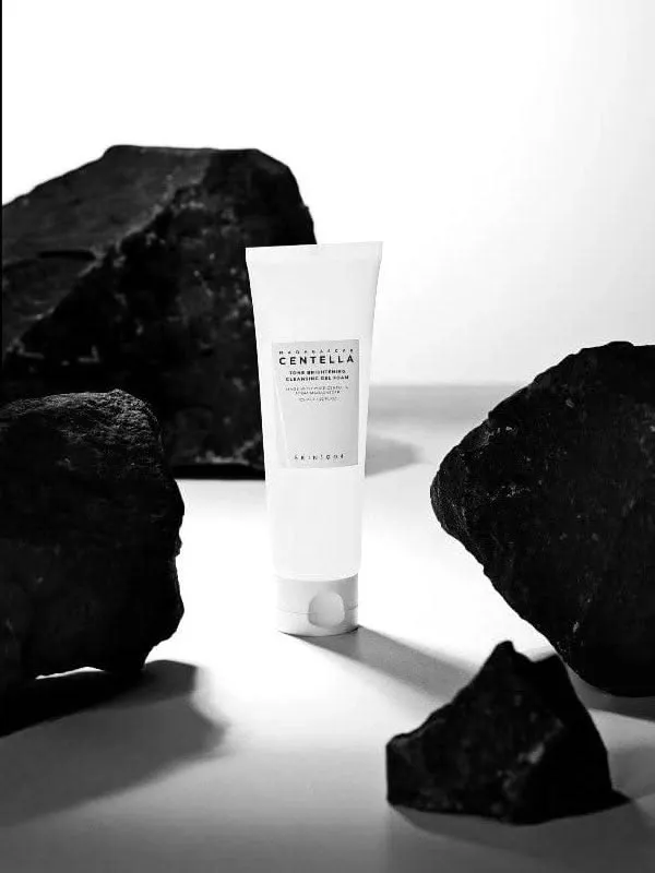 Skin 1004 Madagascar Centella Tone Brightening Cleansing Gel Foam 125ml
